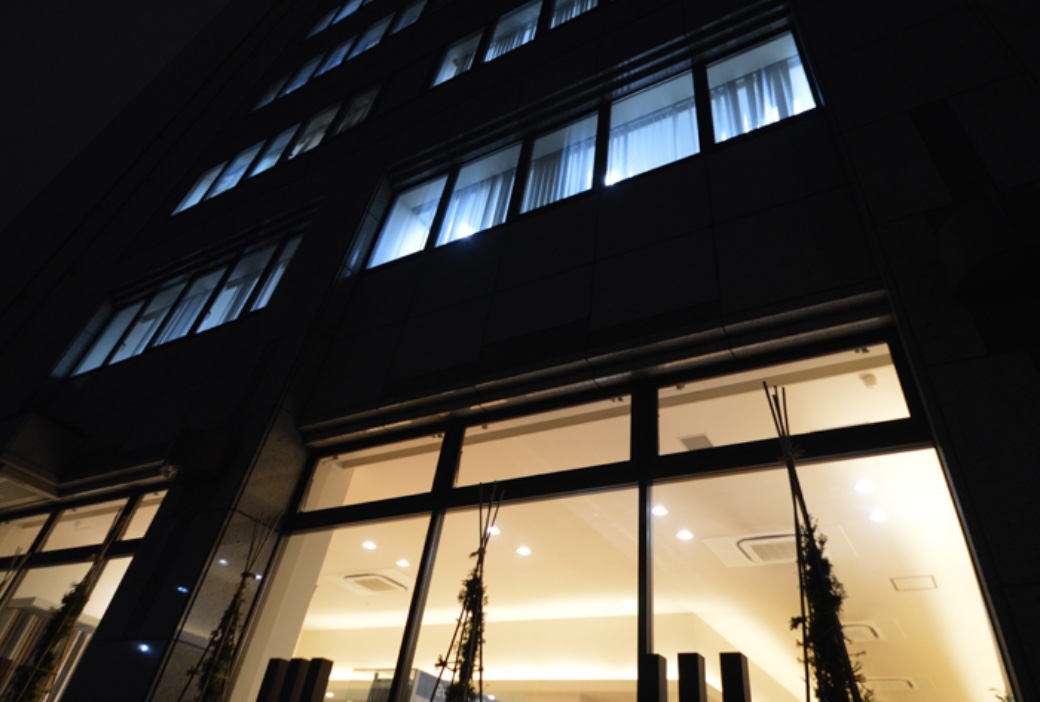 退社後、契約のお祝い会_イメージ