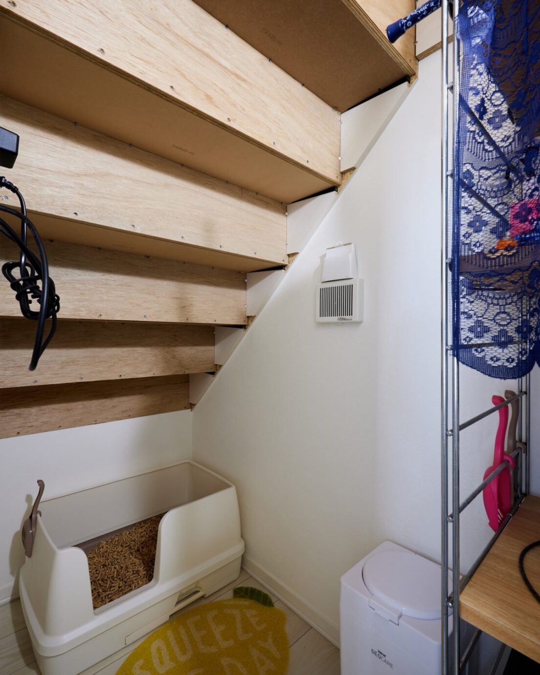 階段下を活用したトイレスペース