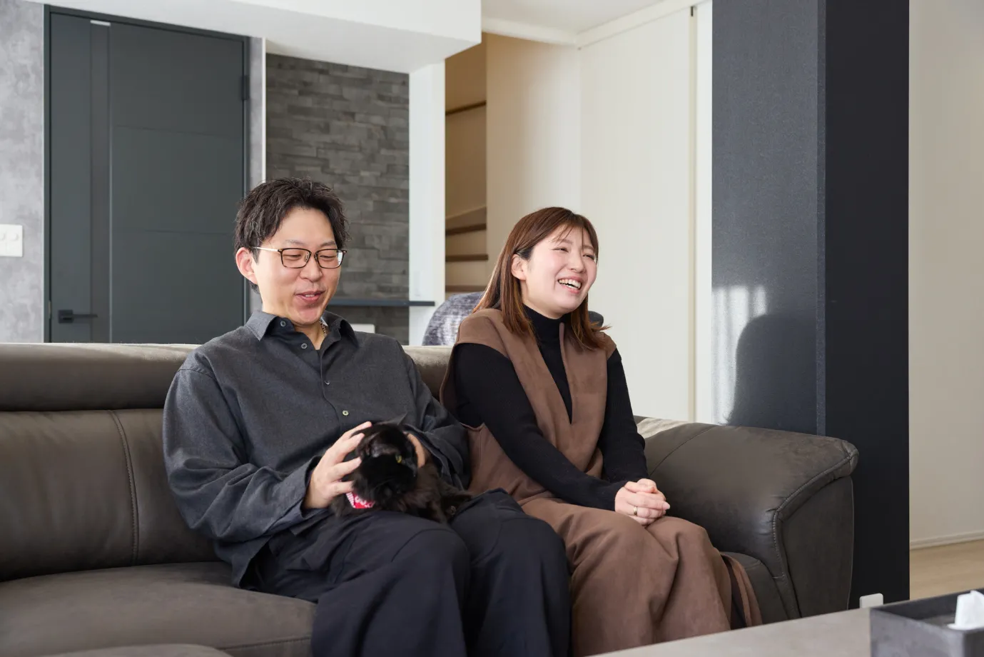 南向きの窓からたっぷりと陽光を取り込むリビング・ダイニング