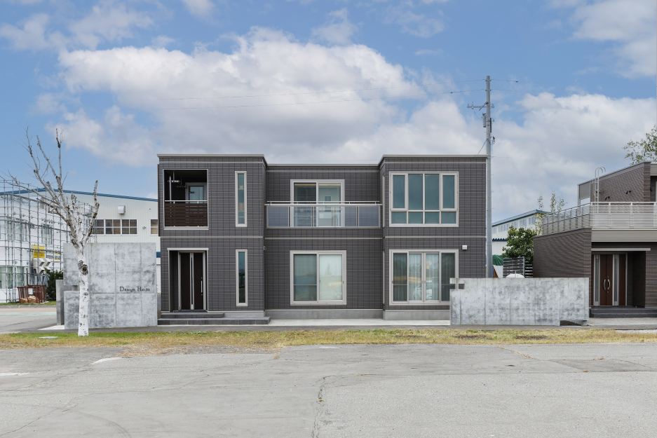 岩見沢展示場・デザインハイム（インテリア棟）_外観