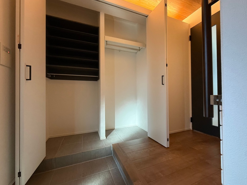 スマートハイムシティ発寒8条14丁目モデルハウスNo.4-4_玄関収納