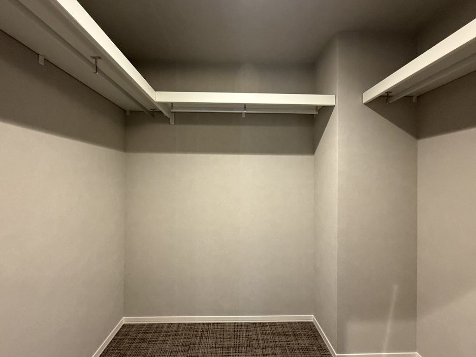 スマートハイムシティ発寒8条14丁目モデルハウスNo.4-4_主寝室内WIC