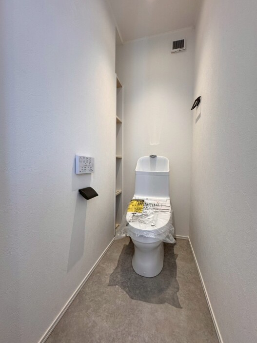 旭川市春光5条1丁目モデルハウス2号棟_2階トイレ