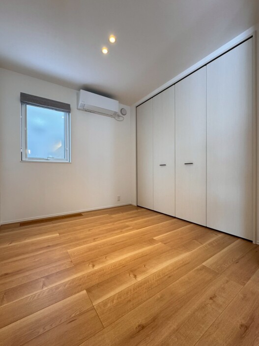 旭川市春光5条1丁目モデルハウス2号棟_洋室1