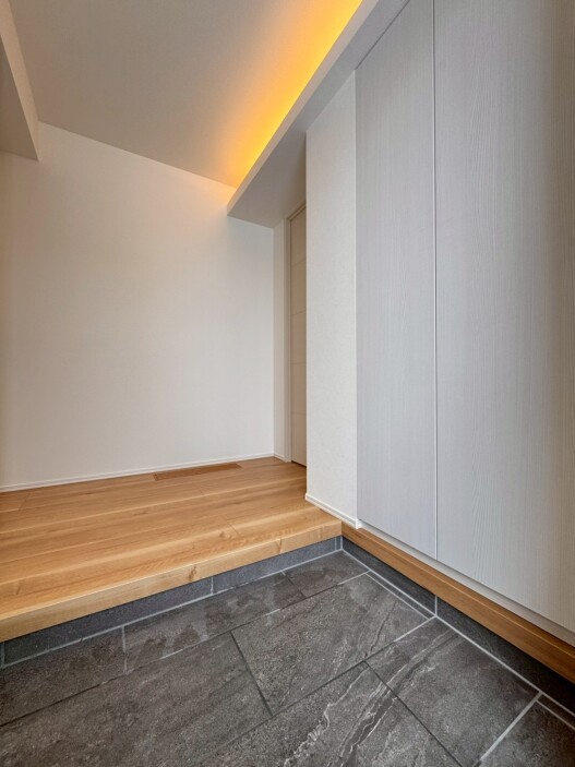 旭川市春光5条1丁目モデルハウス2号棟_玄関