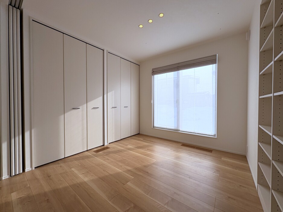 スマートハイムプレイスとん田東町モデルハウスNo.2_洋室1