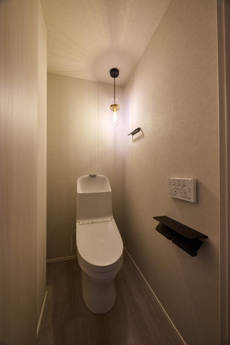THE DESIGNER'S HEIM宮の森モデルハウスNo.2_2階トイレ