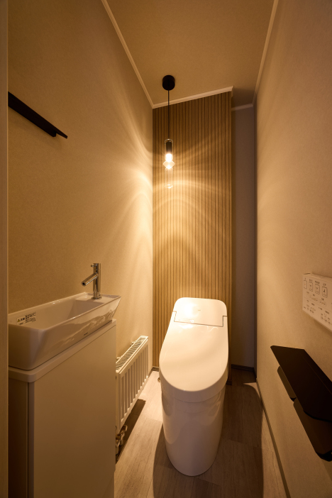 THE DESIGNER'S HEIM宮の森モデルハウスNo.2_1階トイレ